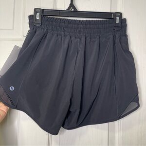 Lululemon Hotty Hot High-Rise Lined Short 4" Sz 6